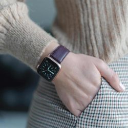 Burgundy-Apple-watch-nappa-calf-leather-band-close-up-on-dial