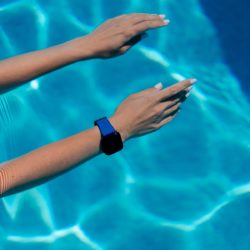 Deep-Ocean-Apple-watch-blue-rubber-band-swimming-workout