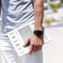 Gloomy-Apple-watch-black-rubber-band-keeping-a-magazine