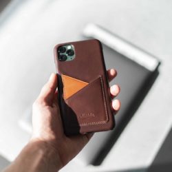 Cigar-IPhone-11-Pro-Max-dark-brown-leather-case-close-up