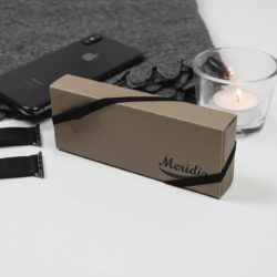 Gift-Box-close-to-a-black-full-grain-leather-band