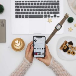 Dried-herb-vintage-band-on-desktop-in-a-christmas-mood-bs