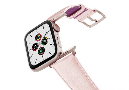 Angel_Whisper_Nappa_leather-band_aluminium_gold_case_flying