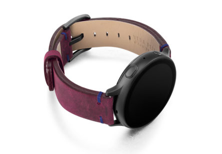 Colonial-Red-Galaxy-watch-active-vintage-leather-band-with-right-case-and-a-blue-cotton-finishing