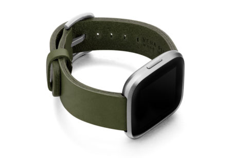 Deep-Leaf-Fitbit-nappa-band-with-right-case