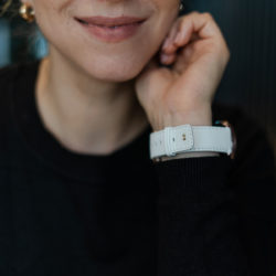 Galaxy-watch-active-white-leather-band-with-focus-on-monogram