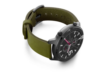 Amazfit-GTR-deep-leaf-clay-leather-band-with-display-on-right