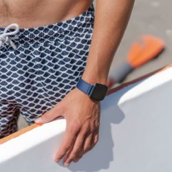 Apple-watch-blue-tide-band-recicled-ocean-plastic-man-in-surf
