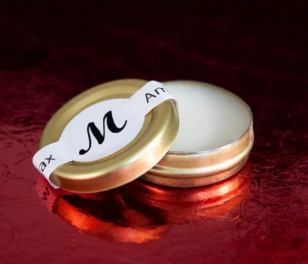 Amazonian_wax_leather_care_on_red_background