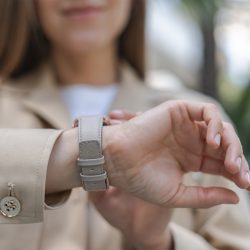 Bisque-Apple-watch-recycled-vegan-band-for-her-close-up-on-monogram