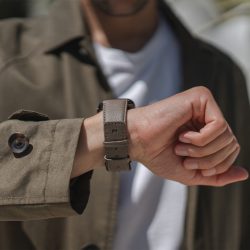 Strudel-Apple-watch-recycled-vegan-band-for-him-close-up-on-monogram