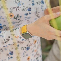Recycled-golden-cotton-apple-watch-band-for-her-close-up